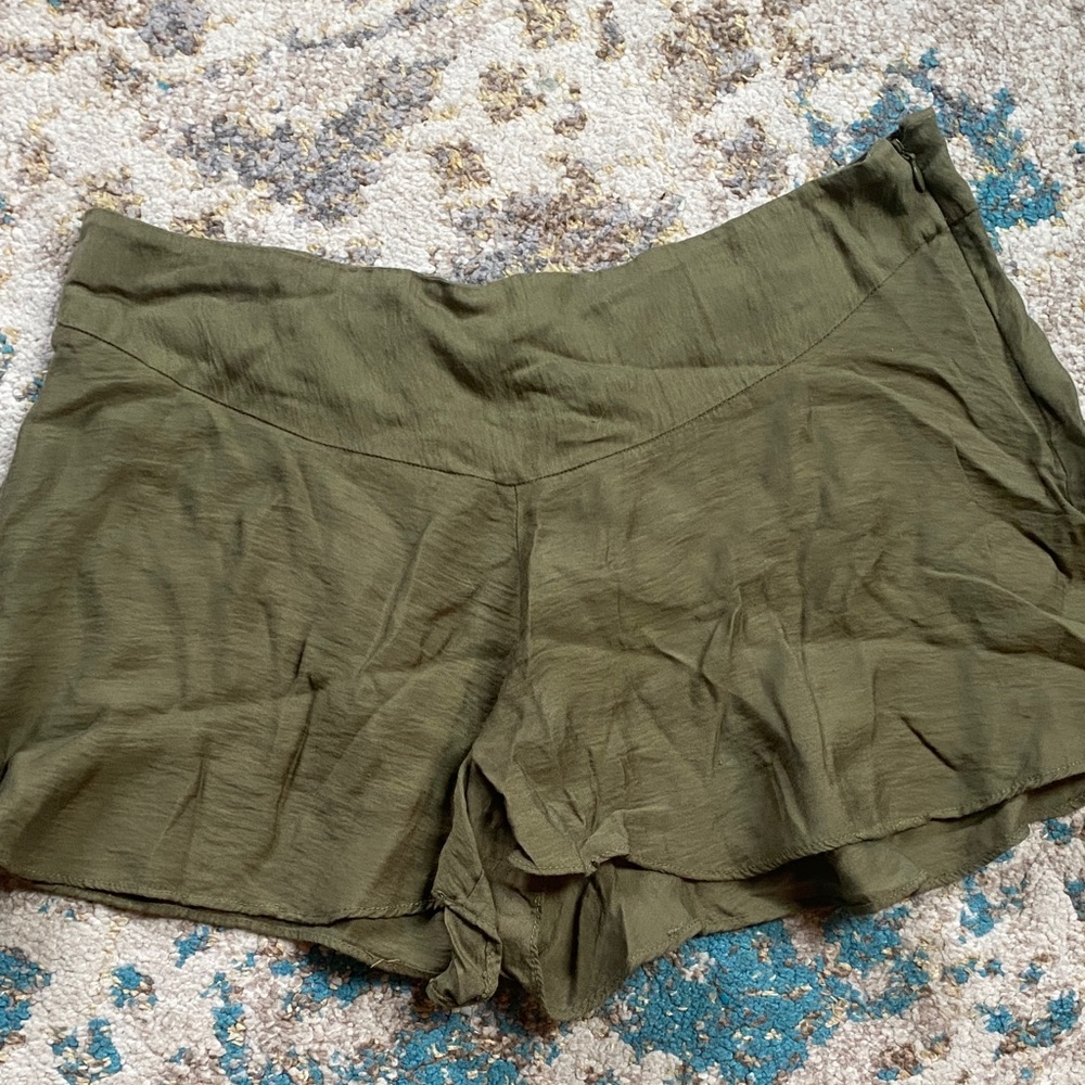 Kimchi Blue High Waist Olive Shorts